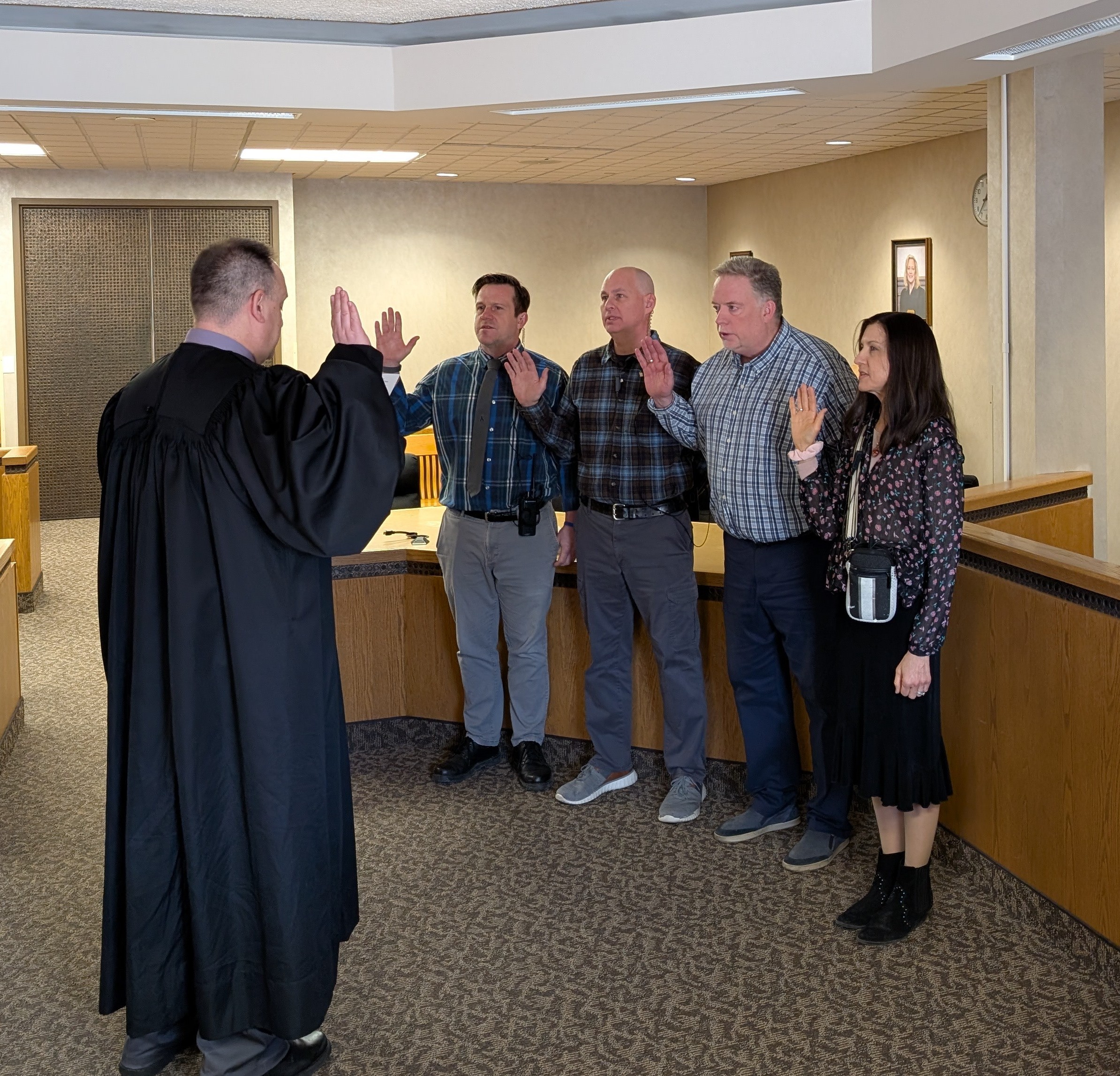 Judge DeLeone administers Oaths of Office for Lake County Juvenile Educational Services.